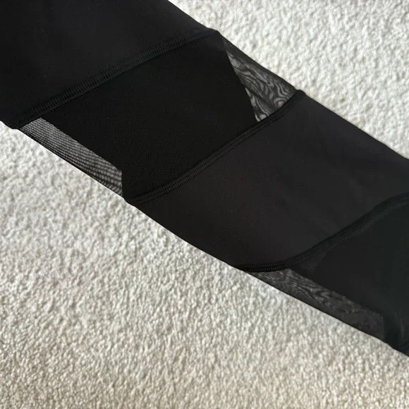 lululemon black leggings with mesh inserts size 8 - Picture 4 of 13